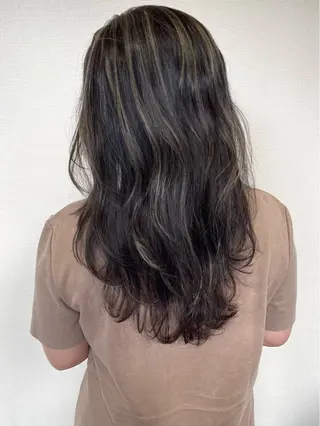ロング カラー 髪質改善ｶﾗｰ ｹｱﾌﾞﾘｰﾁ/ﾀﾑのヘアスタイル