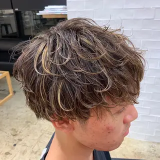 ショート 小関 仁晴のヘアスタイル