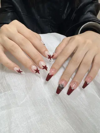 ネイル ネイルサロン エクラ 🌹【スカルプ専門】のネイルデザイン