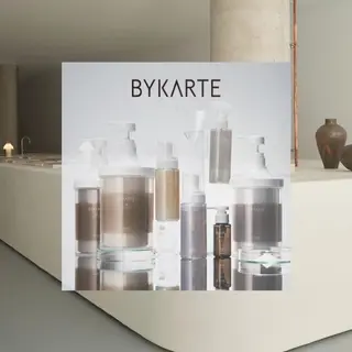 ロング カラー 遠藤沙也加 /レイヤーカットのヘアスタイル