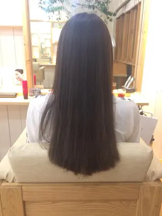 ロング カラー DEE okazakiのヘアスタイル