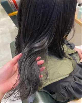 カラー 石田 菜月のヘアスタイル