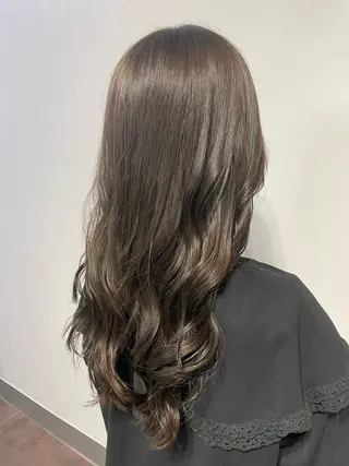 ロング little near 町田店所属・黒岩 明日美のヘアスタイル