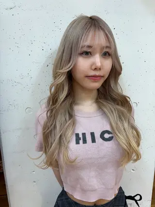 ロング ハルカ/暖色カラー/ ブリーチカラーのヘアスタイル