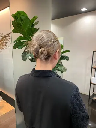 ロング ヘアアレンジ 暖色カラー /ヘアアレンジ/花鈴のヘアスタイル