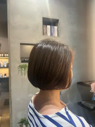 ミディアム カラー 艶カラー／ベージュ/ ショート/安岡哲兵のヘアスタイル