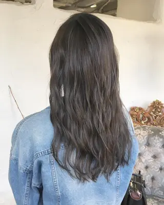 ロング カラー ヘアアレンジ エグチ アキラのヘアスタイル