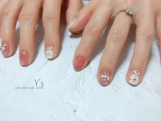 ネイル YUMI NAGAI  のネイルデザイン