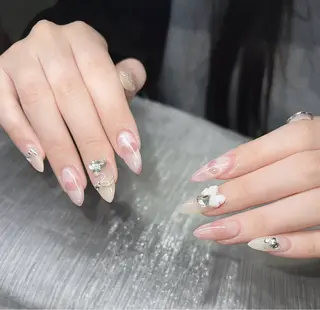 ネイル Lee Nailsのネイルデザイン