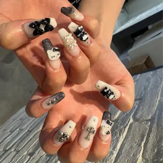 ロング m kaori𓃟のネイルデザイン