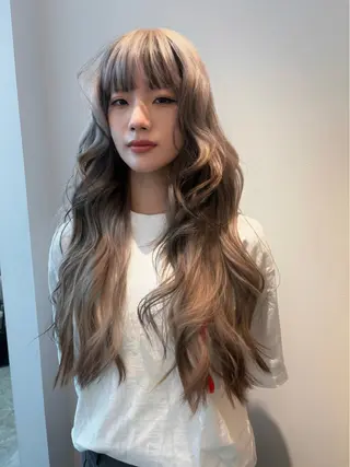 ロング Fev YUZUのヘアスタイル