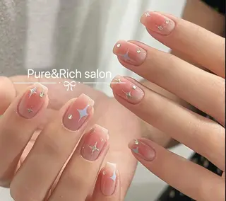 ネイル Pure&Rich Nailのネイルデザイン
