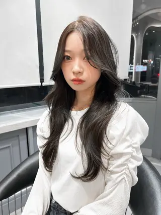 ロング 韓国レイヤー/顔周り /縮毛矯正/羽田航のヘアスタイル