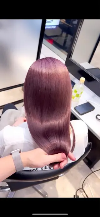 ミディアム 及川シゲル 髪質改善講師のヘアスタイル