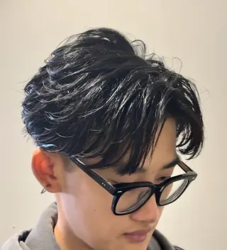 パーマ メンズ センターパート/フェ ザー🔥SHUYAのヘアスタイル