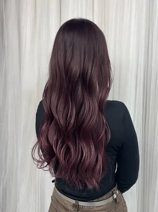 ロング カラー 手塚 由佳のヘアスタイル