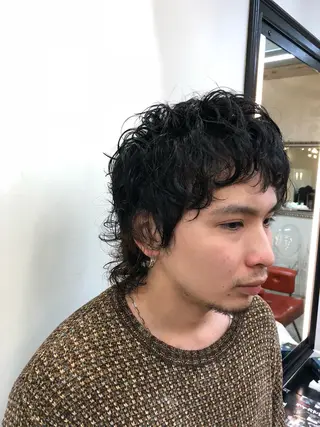 パーマ メンズ ハイライト白髪ぼかし メンズパーマ渋谷のヘアスタイル