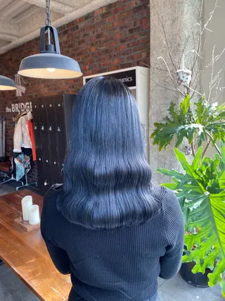 ミディアム カラー the BRIDGE 加藤みのりのヘアスタイル