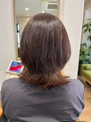 ミディアム 小鴨 美佳のヘアスタイル