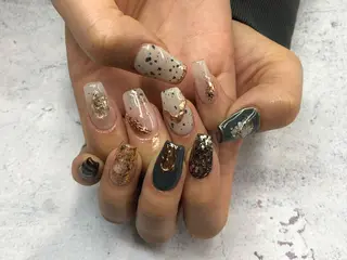 ネイル nailstudio eviz新宿店のネイルデザイン