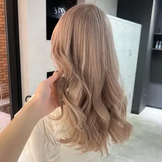 セミロング 大阪／カラーモデル/ ハイトーン/みゅうのヘアスタイル