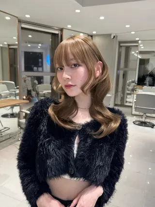 ロング 🩶ブリーチ/ レイヤー🩶フミカのヘアスタイル