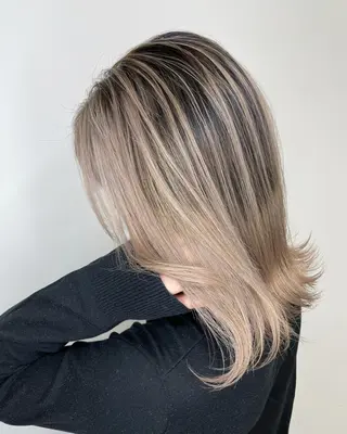 ショート LINOET  nagoya所属・手島 カミラのヘアスタイル