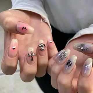 ネイル kana/モード ・グランジ໒꒱のネイルデザイン