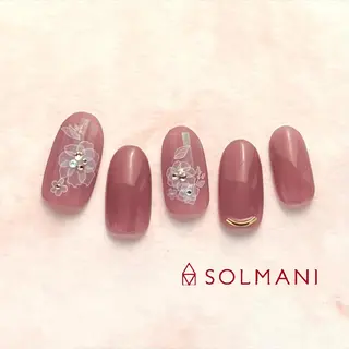 ネイル SOLMANI 予約担当のネイルデザイン