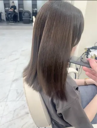 ミディアム シンタニナオト /梅田茶屋町のヘアスタイル