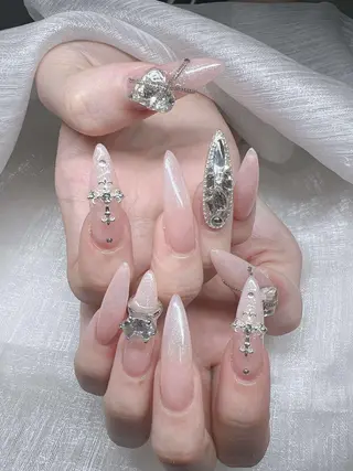 ネイル Lee Nailsのネイルデザイン