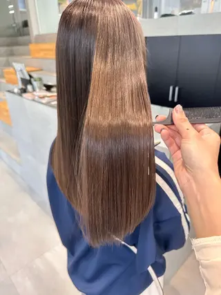 ロング カラー 染谷 遥花のヘアスタイル