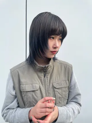 ミディアム 増井 歩夢のヘアスタイル