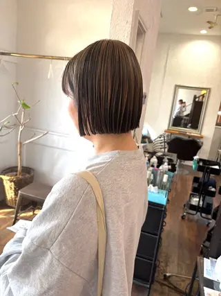 ショート カラー 江原 彩華のヘアスタイル