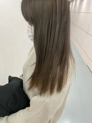 ロング カラー akane .のヘアスタイル