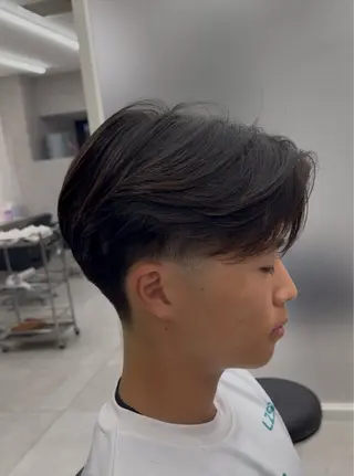 ショート ブリーチカラー/ ワンカラー/有馬琉翔のヘアスタイル