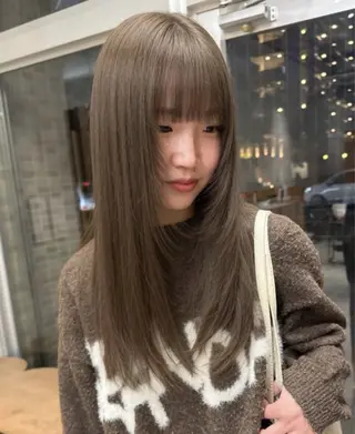 ミディアム カラー 柔らかいオリーブ🍃 カラーNatsumiのヘアスタイル