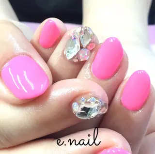 ネイル e.nail所属・和賀井 恵理のネイルデザイン
