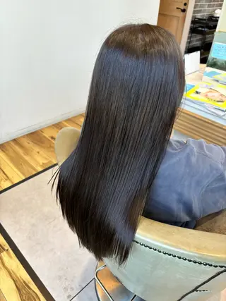 ロング カラー 岡本 梨沙のヘアスタイル