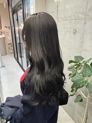 ロング rise/レイヤー／ ダブルカラーのヘアスタイル