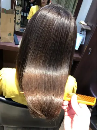 ミディアム TotalBeautysalonCURE所属・CURE 朱梨のネイルデザイン