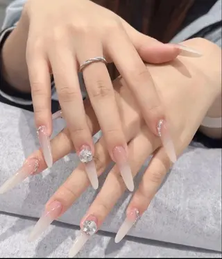 ネイル Theone栄店 松田のネイルデザイン