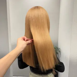 ミディアム カラー ✨ブリーチ支持No1 複雑履歴修正/舘岡のヘアスタイル