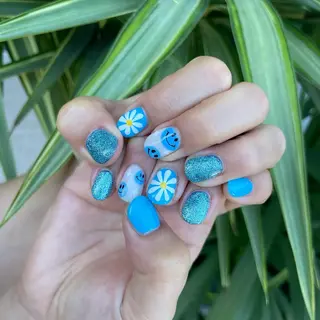 ネイル es nailのネイルデザイン