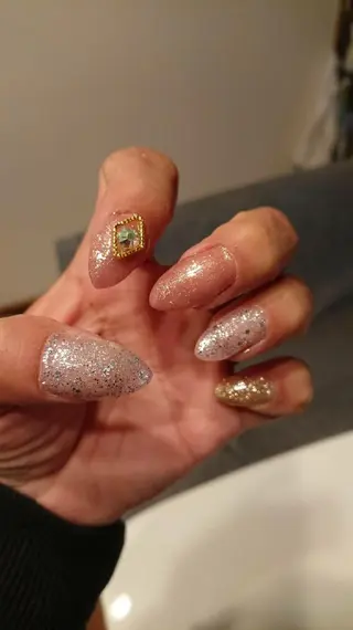 ネイル Fleur 【フルール】のネイルデザイン