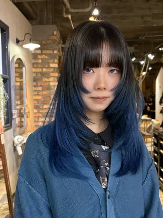 ロング カラー ツキノキ ミナのヘアスタイル