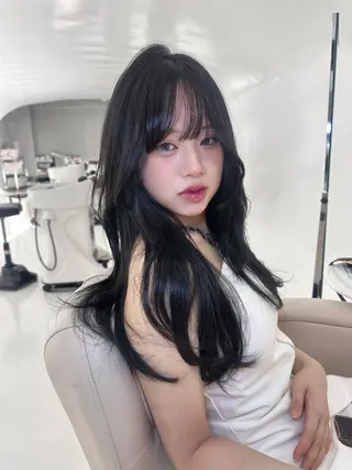 ロング カラー RiA/レイヤーカッ ト/髪質改善のヘアスタイル