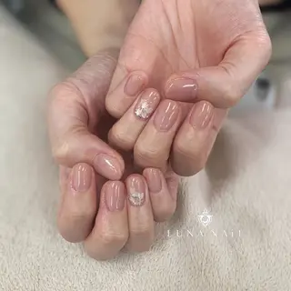 ネイル アトリエ　ミモザ所属・いまむら あかりのネイルデザイン