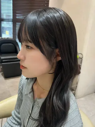 ロング 顔周りカット/ 透明感カラー/ユナのヘアスタイル