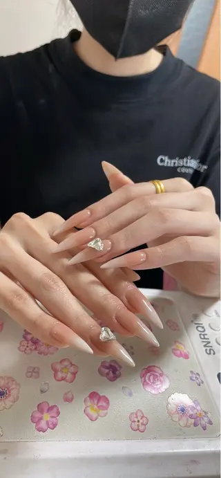 ネイル Ami Nailsのネイルデザイン